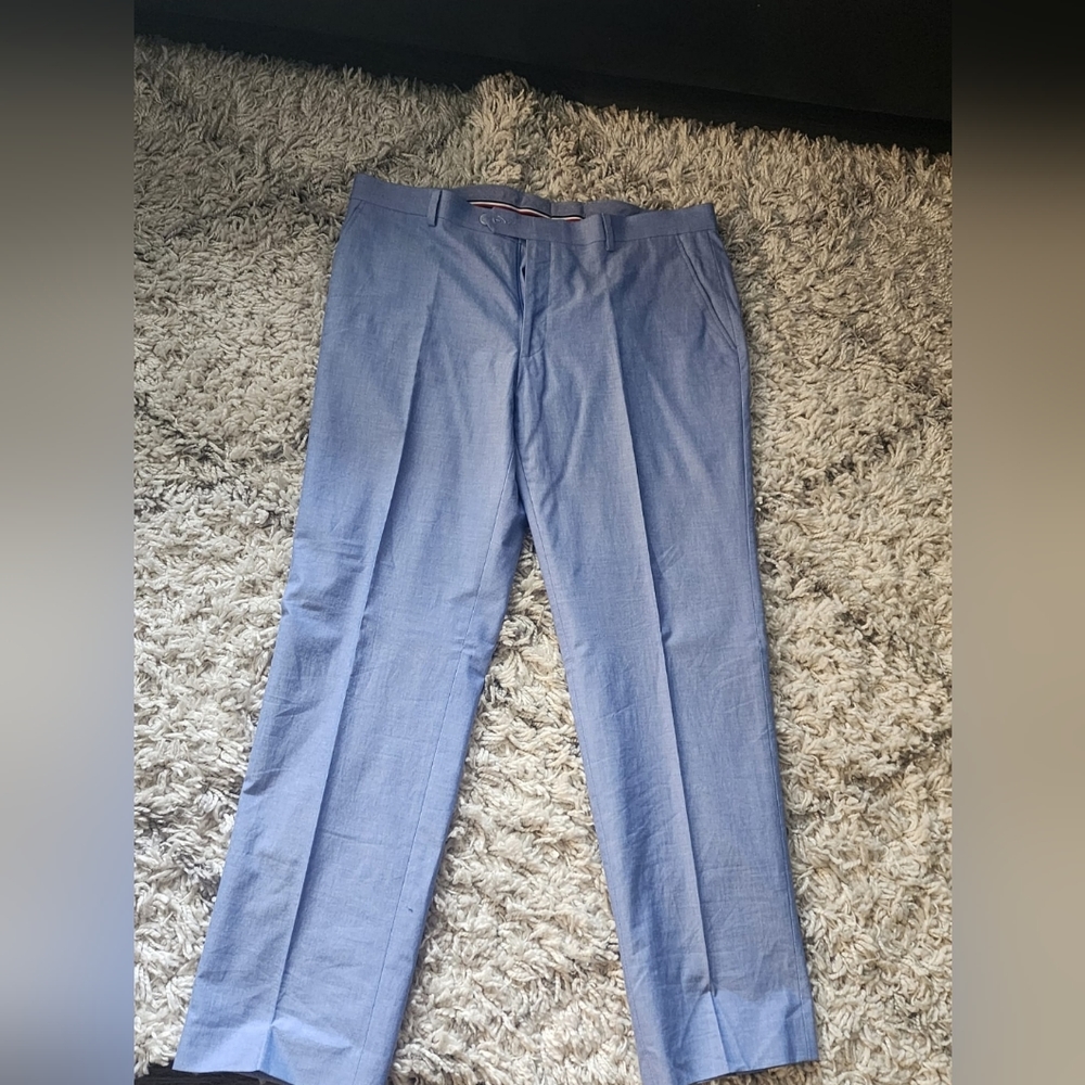 Tommy hilfiger suit